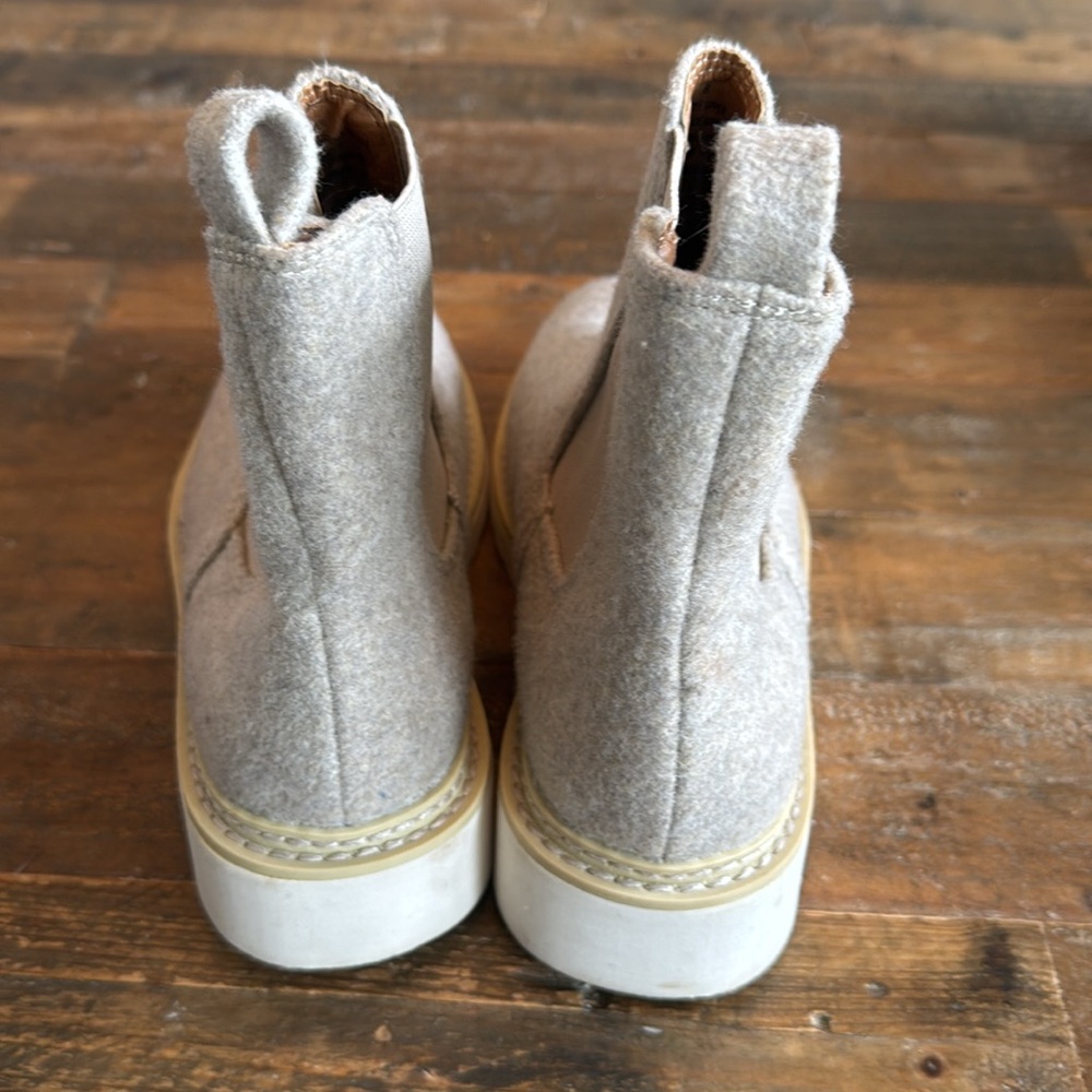 Target / Universal Threads Felt Winter Booties - … - image 4